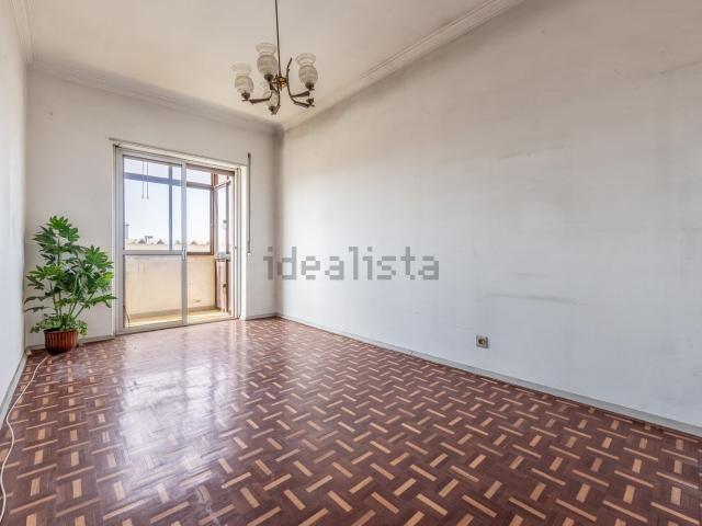 Apartamento, Laranjeiro e Feijó