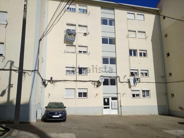 Apartamento, Laranjeiro e Feijó