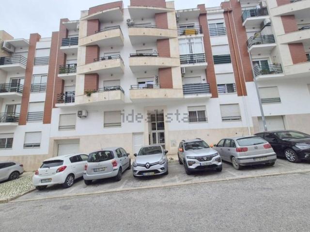Apartamento, Laranjeiro e Feijó