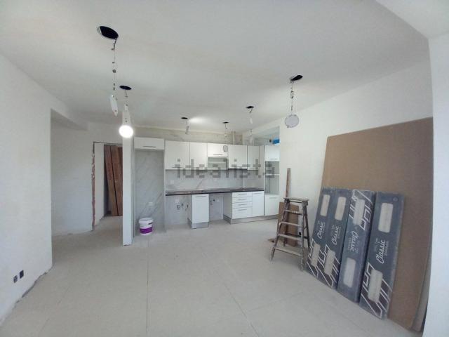 Apartamento, Laranjeiro e Feijó