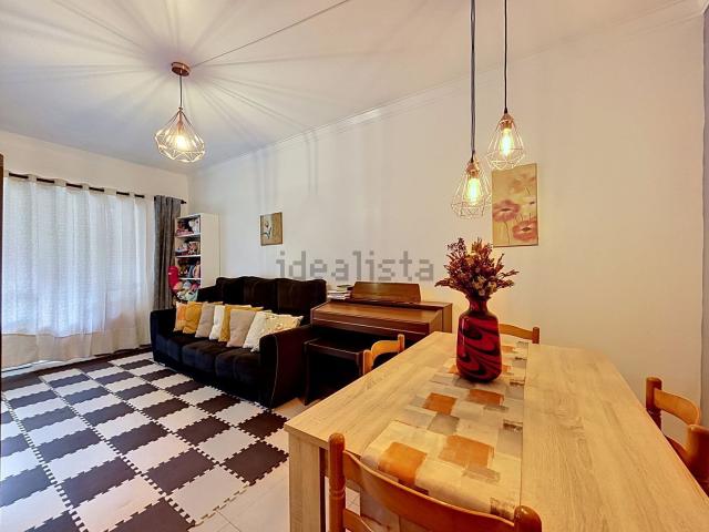 Apartamento, Laranjeiro e Feijó