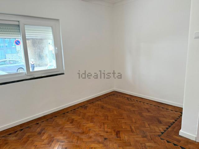 Apartamento, Laranjeiro e Feijó