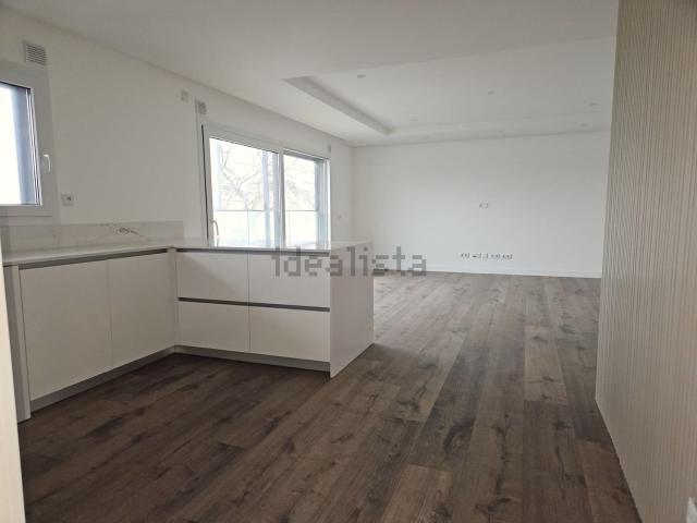 Apartamento, Laranjeiro e Feijó