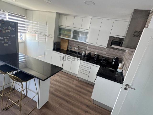Apartamento, Laranjeiro e Feijó