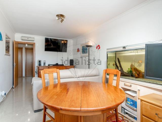 Apartamento, Laranjeiro e Feijó