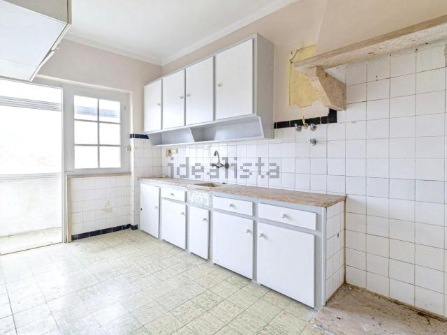 Apartamento, Laranjeiro e Feijó