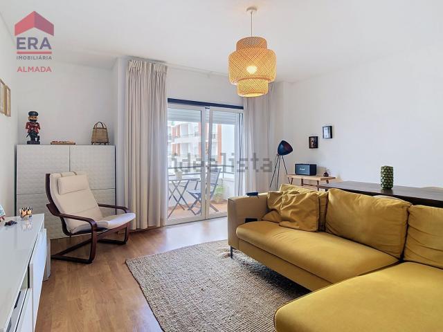 Apartamento, Laranjeiro e Feijó