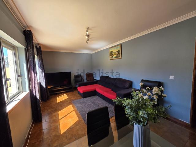 Apartamento, Laranjeiro e Feijó