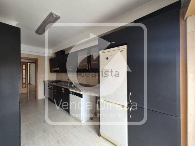 Apartamento, Laranjeiro e Feijó
