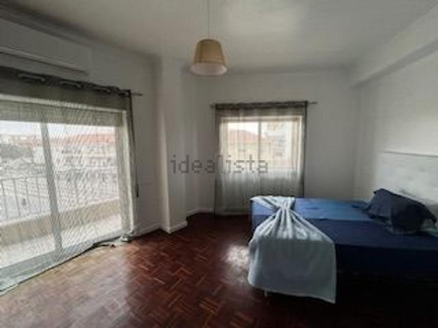 Apartamento, Laranjeiro e Feijó