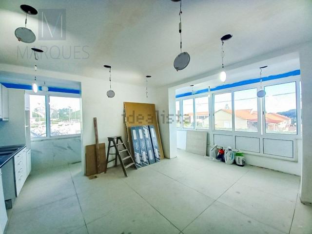 Apartamento, Laranjeiro e Feijó