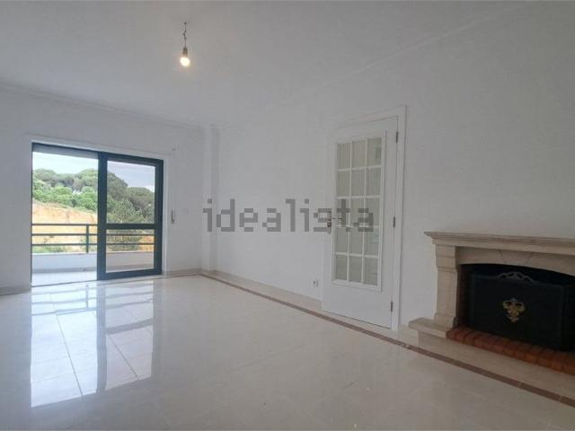 Apartamento, Laranjeiro e Feijó