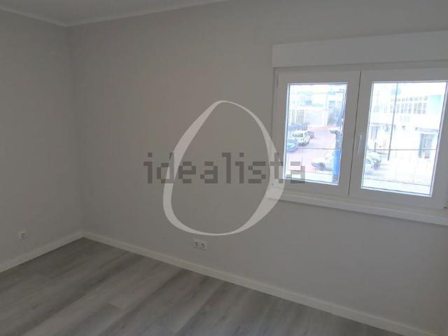 Apartamento, Laranjeiro e Feijó