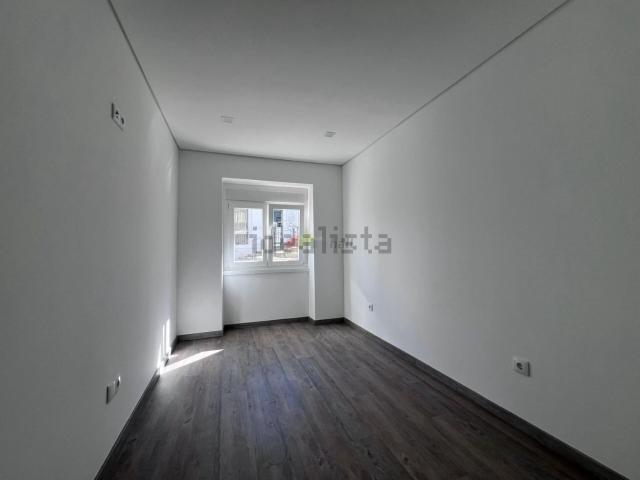 Apartamento, Laranjeiro e Feijó