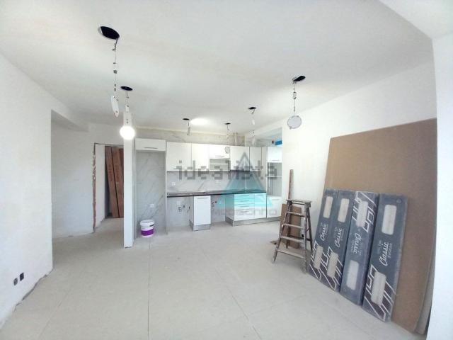 Apartamento, Laranjeiro e Feijó