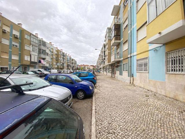 Apartamento, Laranjeiro e Feijó