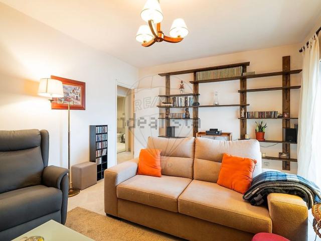 Apartamento, Laranjeiro e Feijó