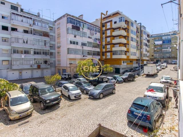 Apartamento, Laranjeiro e Feijó