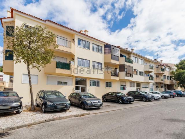 Apartamento, Laranjeiro e Feijó