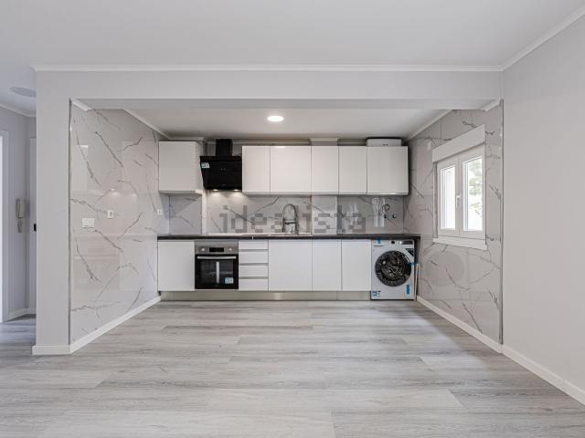 Apartamento, Laranjeiro e Feijó