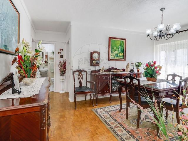 Apartamento, Laranjeiro e Feijó