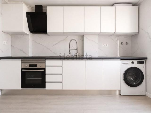 Apartamento, Laranjeiro e Feijó