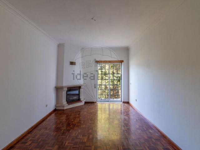 Apartamento, Lousã e Vilarinho