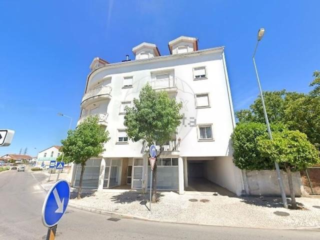 Apartamento, Lousã e Vilarinho