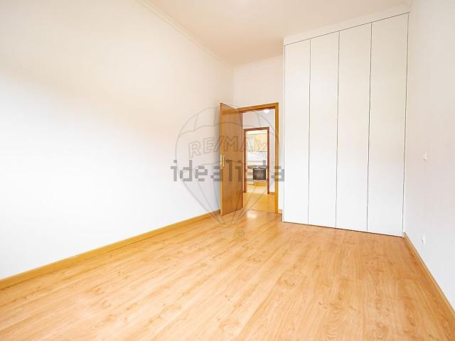 Apartamento, Lousã e Vilarinho