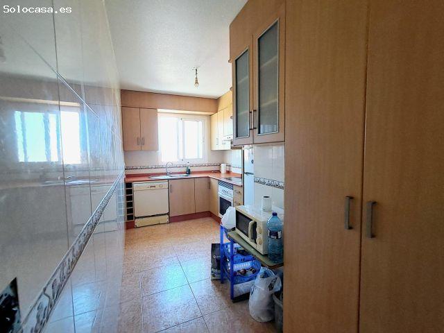 Apartamento luminoso de 2 dormitorios en Las Molinetas