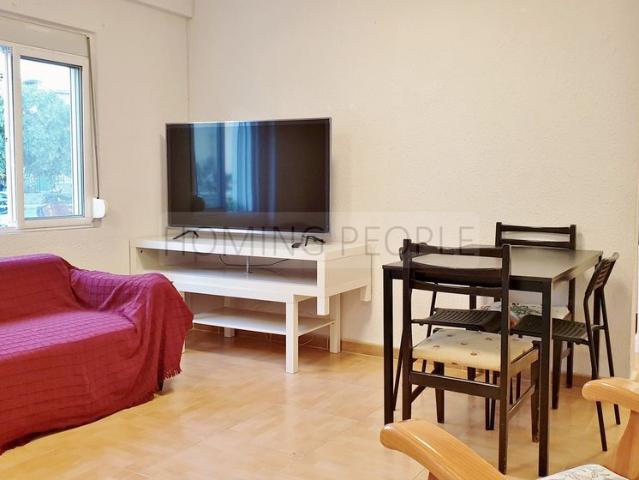 Apartamento luminoso, reformado y con facilidad de aparcamiento y facilidades de transporte