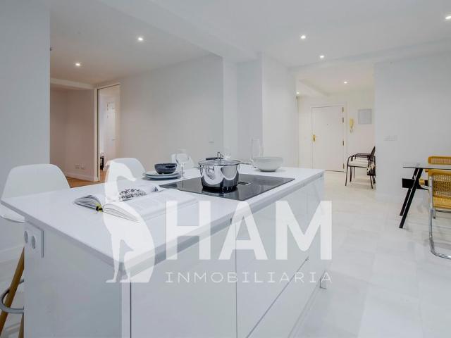Apartamento Madrid Recoletos 2.650€ MES Ref. RYN APL36