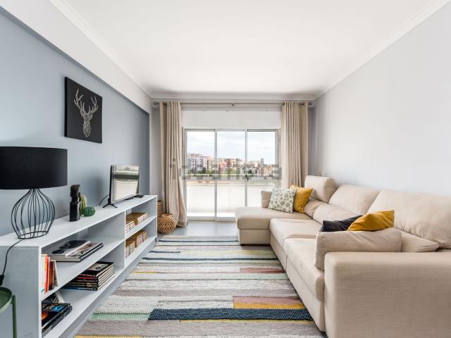 Apartamento, Massamá e Monte Abraão