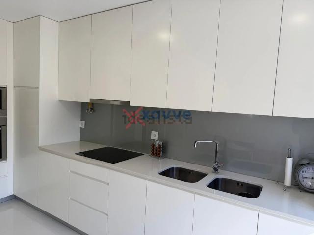 Apartamento, Nogueiró e Tenões