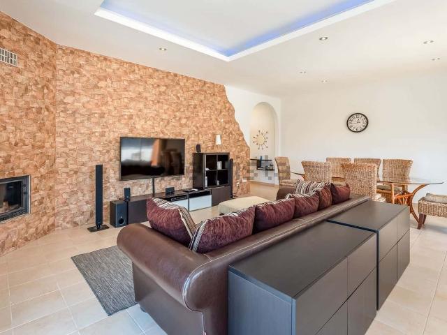 Apartamento, Mexilhoeira Grande