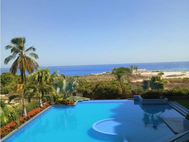 Apartamento monoambiente en venta Caraballeda
