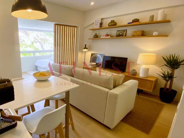 APARTAMENTO MOBILADO EM SESIMBRA COM ACESSO DIRETO À PRAIA