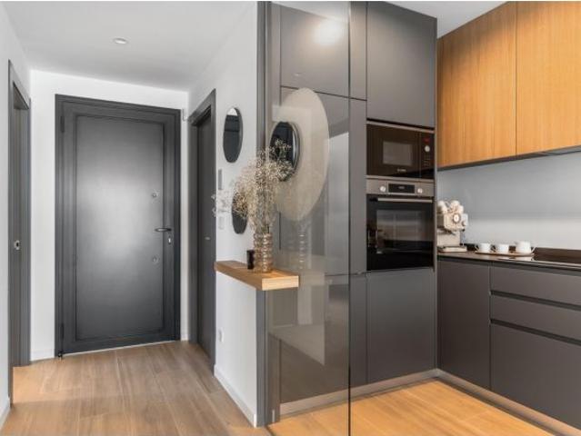 APARTAMENTO MODERNO CON TERAZZA Y PISCINA