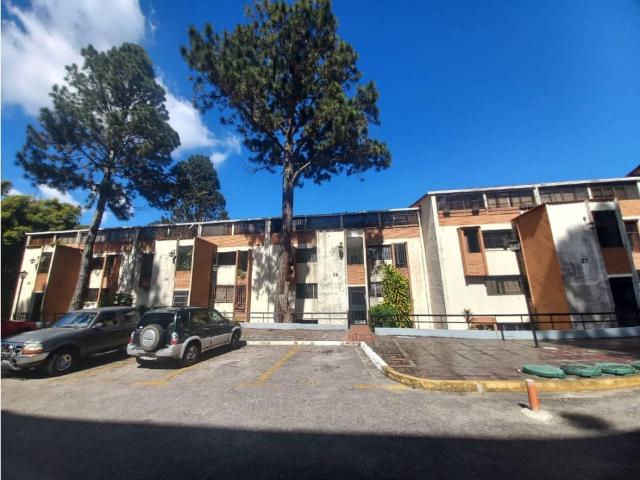 Apartamento Moderno Dúplex Urb Rosalito en San Antonio de los Altos