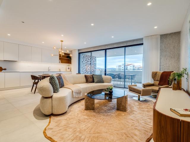 Apartamento Moderno de Dois Quartos no Centro de Lagos