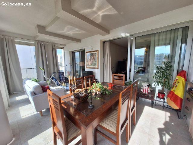 Apartamento moderno de 3 dormitorios con piscina climatizada, gimnasio, parking y terraza en Orihuel