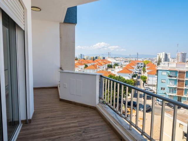 Apartamento Moderno em Portimão com Vista para o Rio