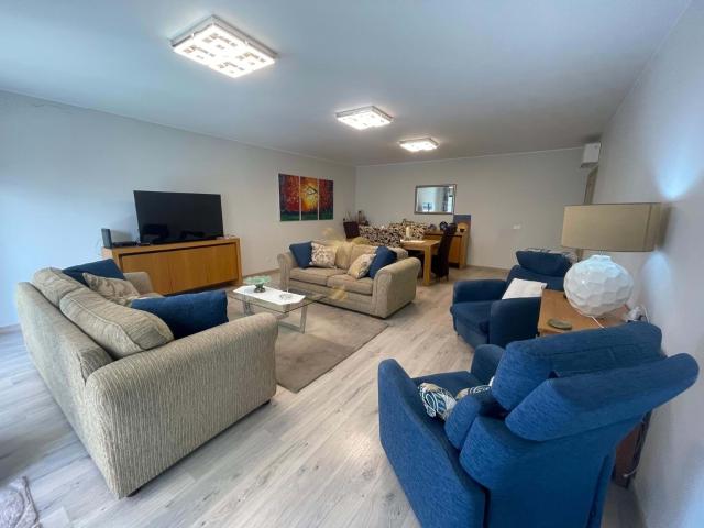 Apartamento moderno luxuoso de 3 quartos