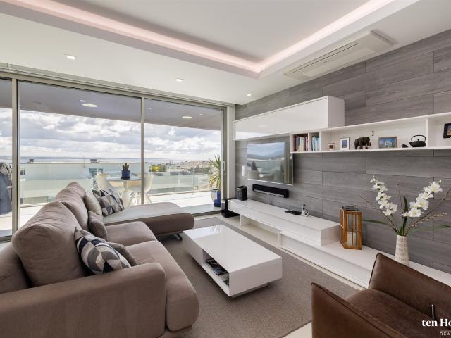 Apartamento Moderno T3 com Vista Mar e Piscina Rooftop em La. 174m² Lagos