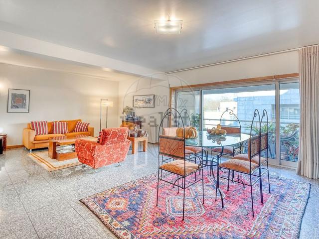 Apartamento, Moreira