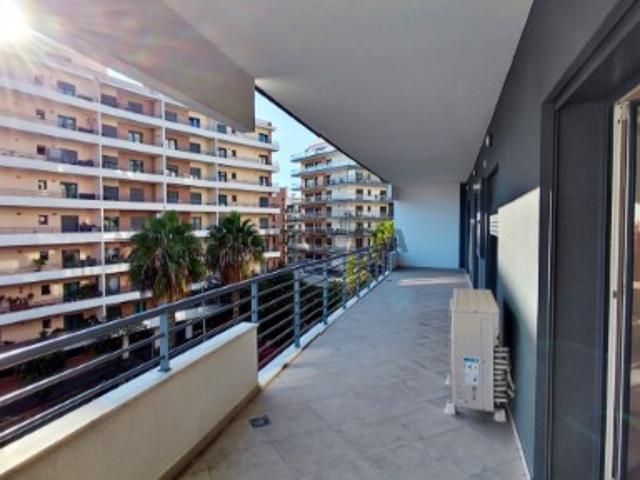 Apartamento muito luminoso nas Colinas do Cruzeiro em Odivelas