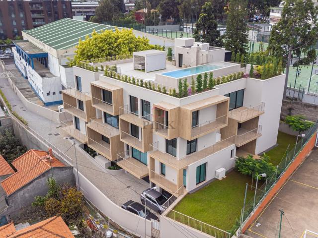 Apartamento na Quintinha da Fé T3 no Funchal 179m² São Martinho
