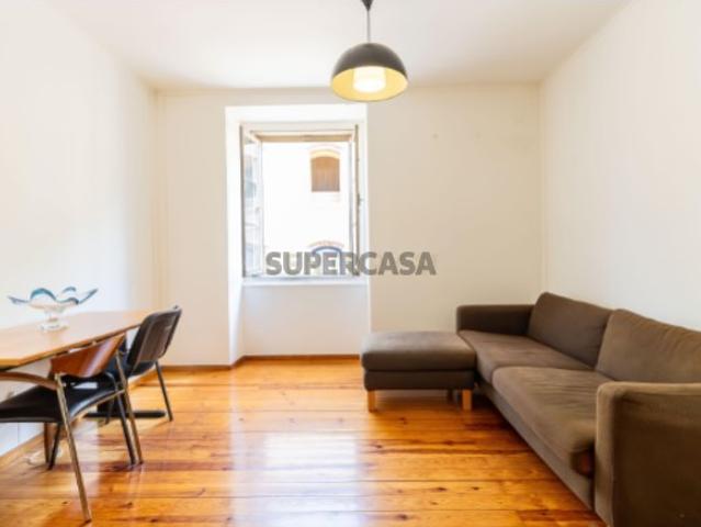 Apartamento na Rua Fradesso da Silveira Alcântara, Lisboa