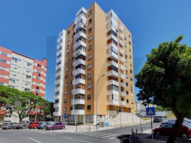 Apartamento nas Torres da Quinta do Borel, Amadora