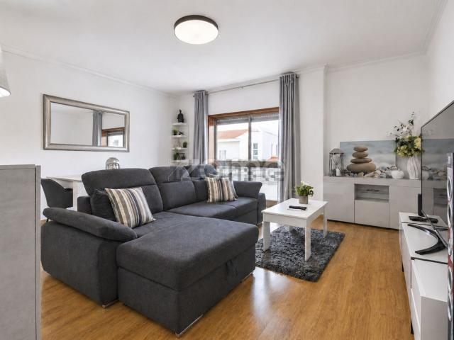 Apartamento, Nogueira e Silva Escura